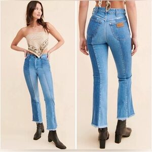 Wrangler wrock 672 high rise kick flare jeans 26